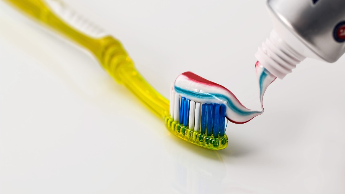 Floide Is Fluoride Toothpaste Bad? What the Cavity, IQ and Safety Evidence ...